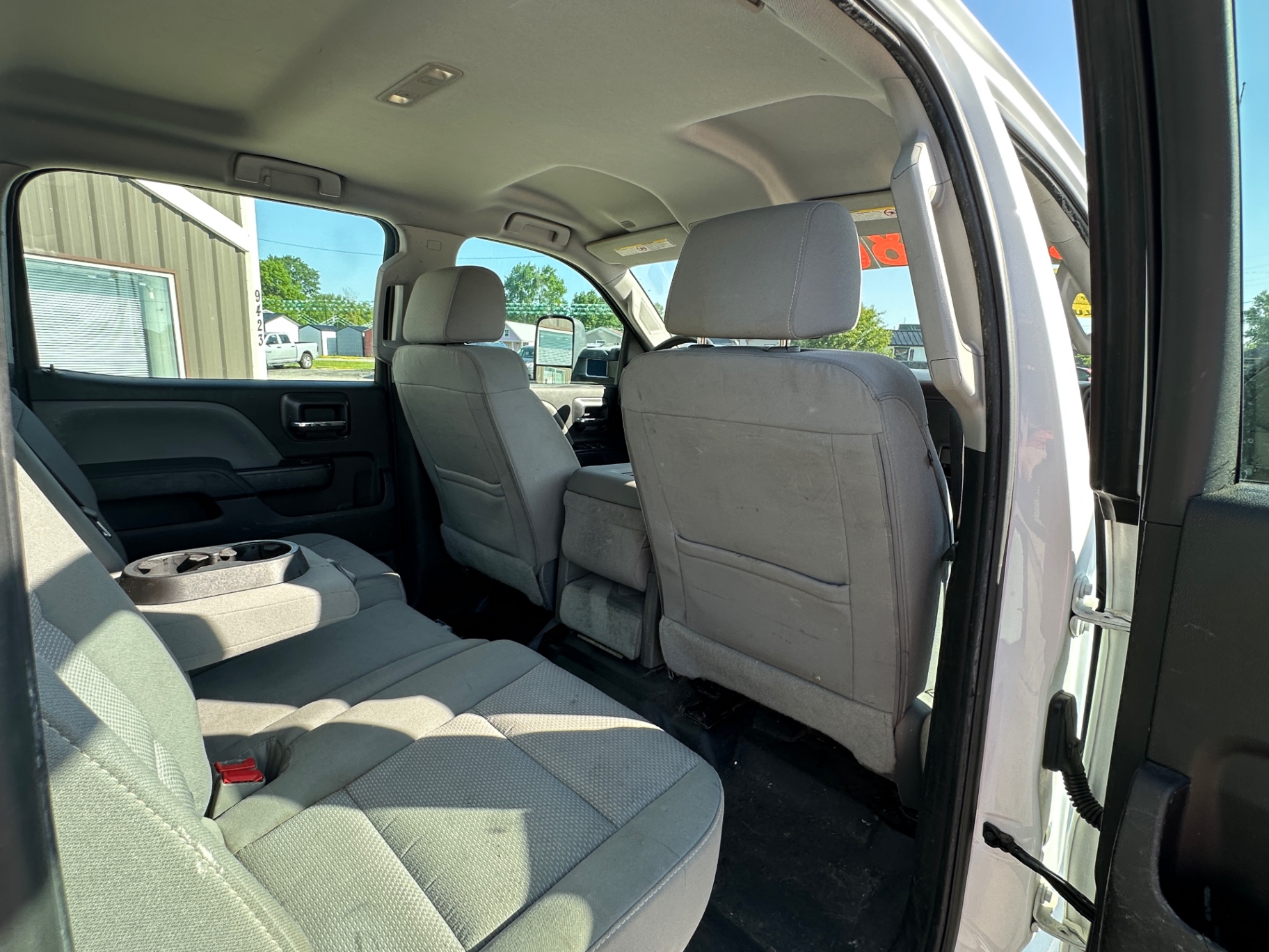 Car Image 16