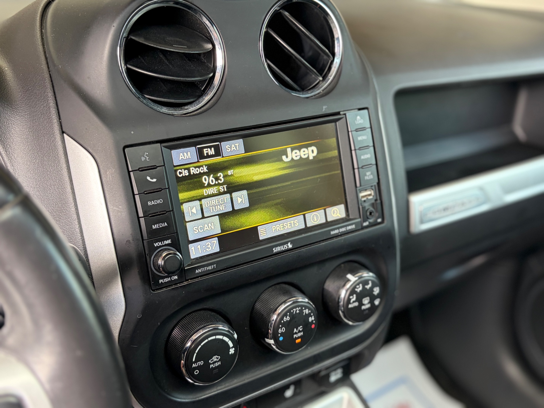 Car Image 17