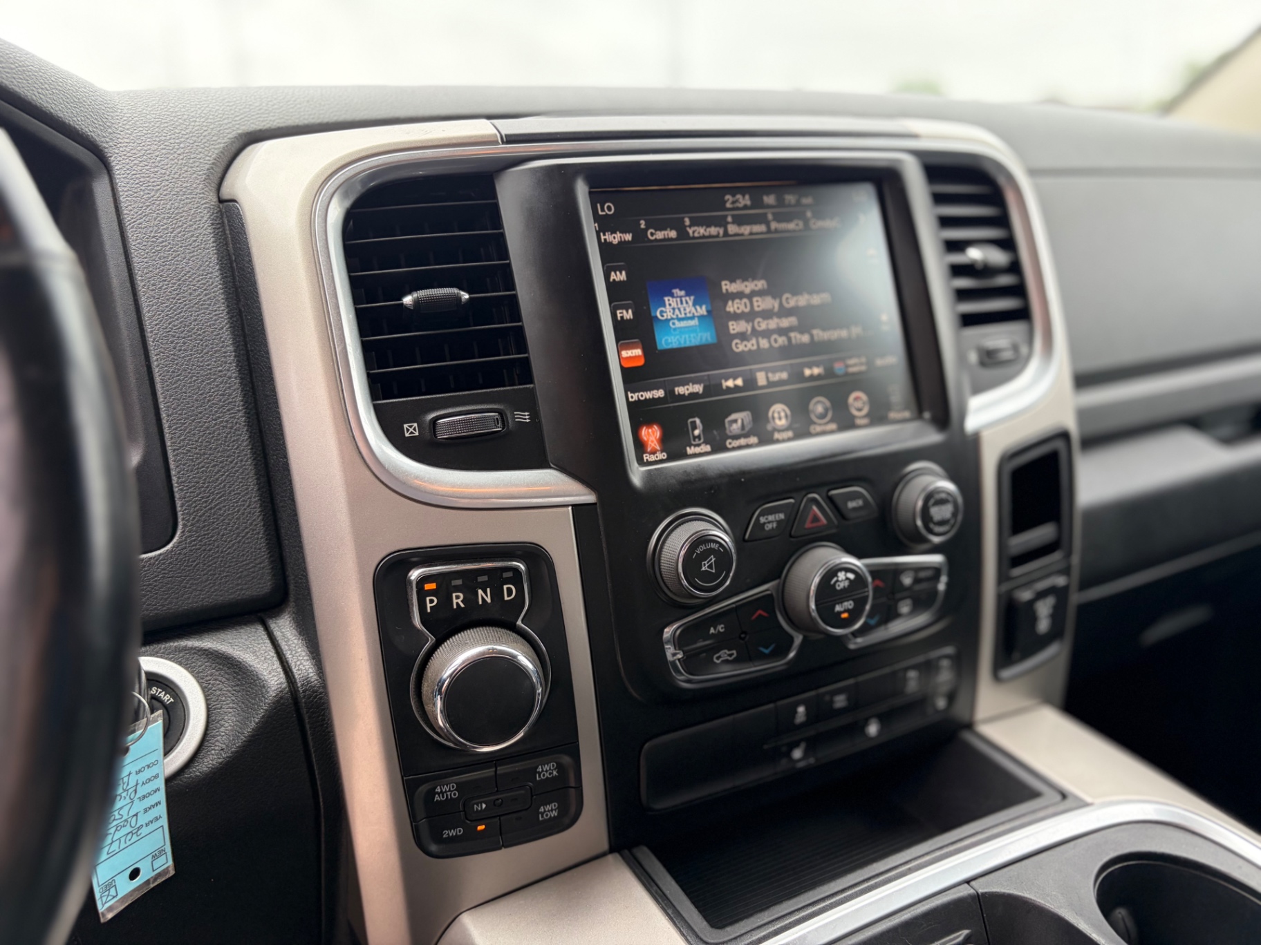 Car Image 13