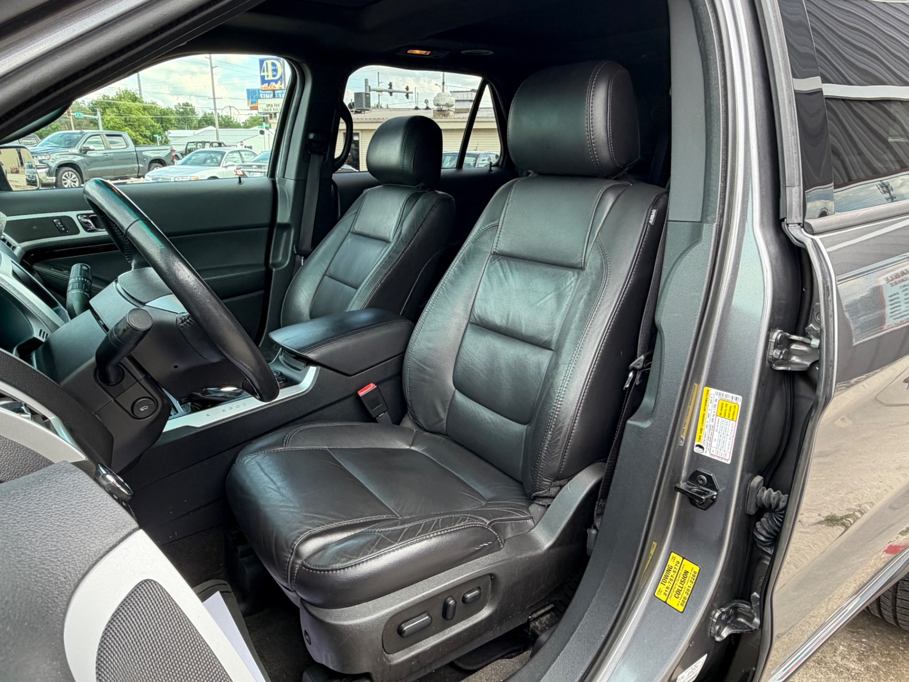 Car Image 4
