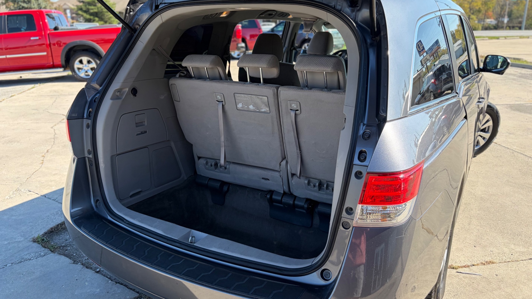 Car Image 16