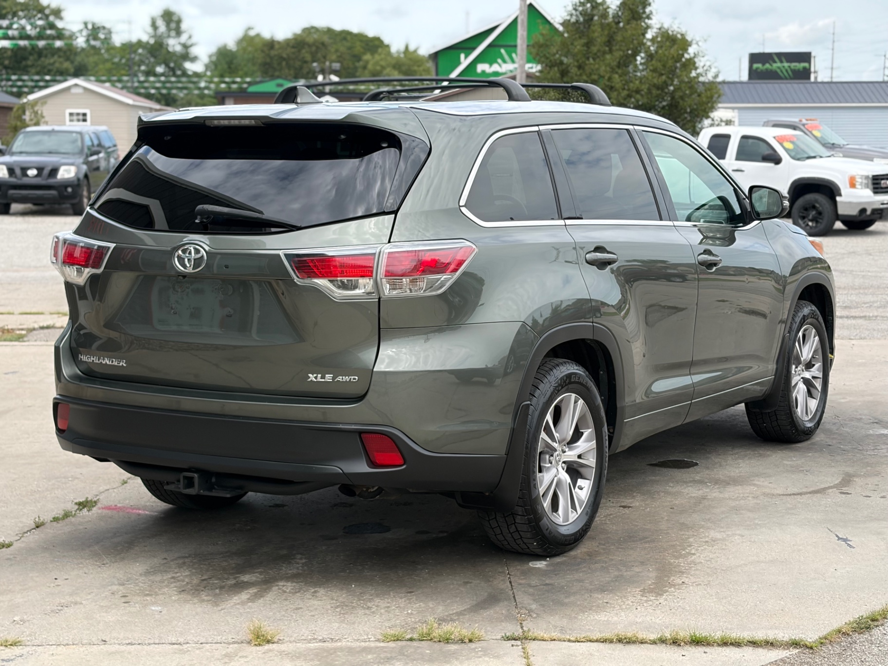 Car Image 15
